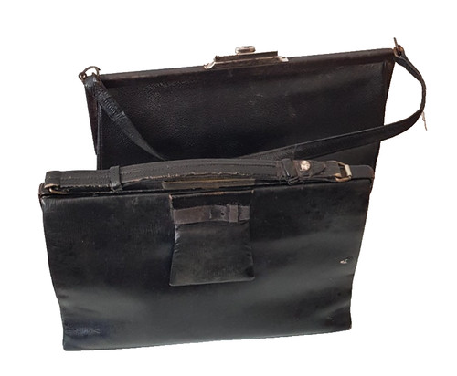 Sehr alte handtaschen - sehr,
